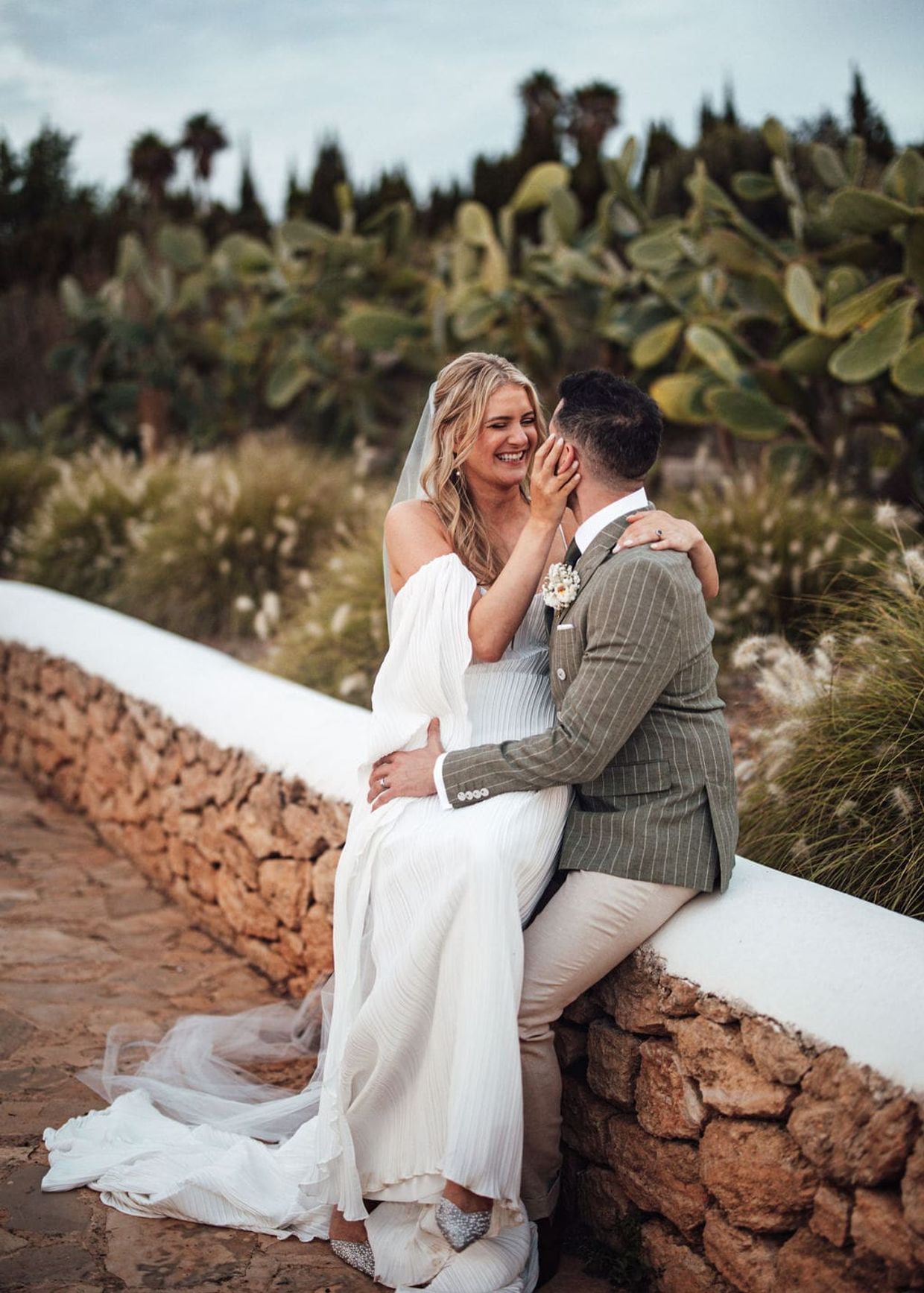 Wedding couples Las Cicadas Ibiza garden